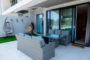 The Four J's Luxury Apartment